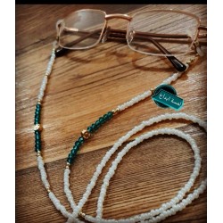 Freshness chain in white with turquoise